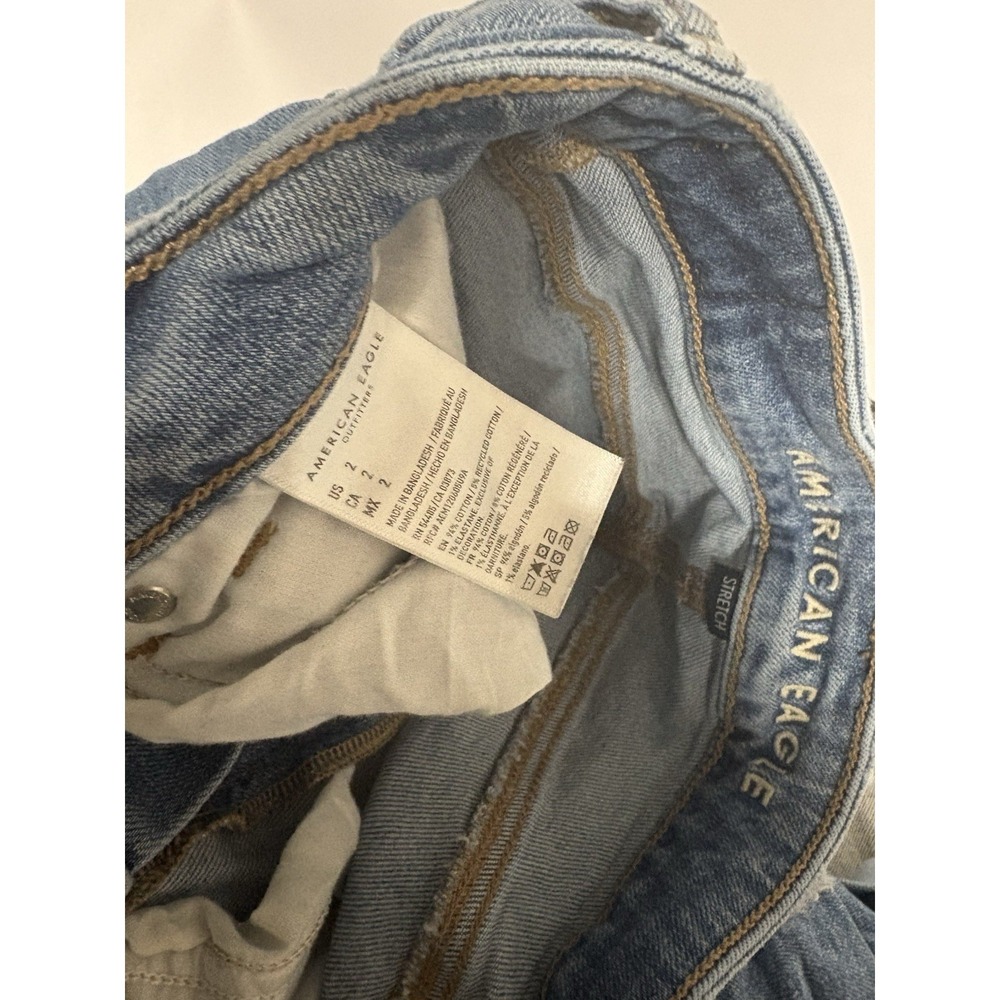 American Eagle Denim Shorts Women Sz 2 Mom Jean Short Retro Blue - Picture 8 of 8